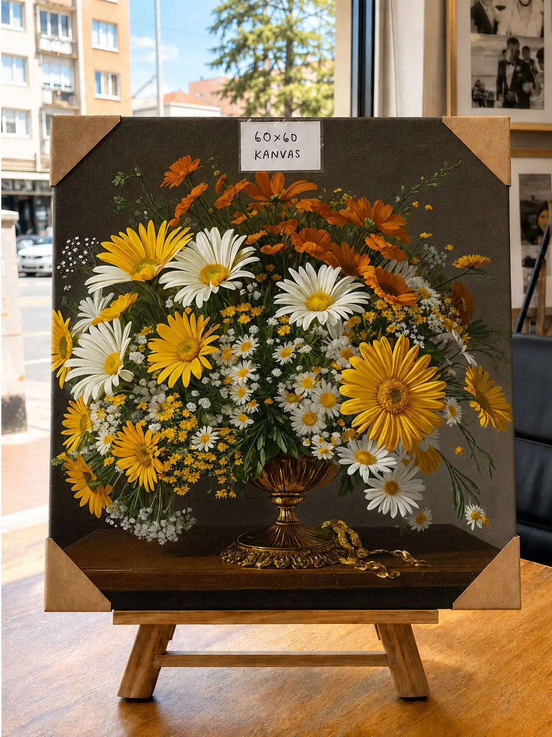 kişiye özel sanat eseri kısık göz papatya temalı kanvas portre 60x60